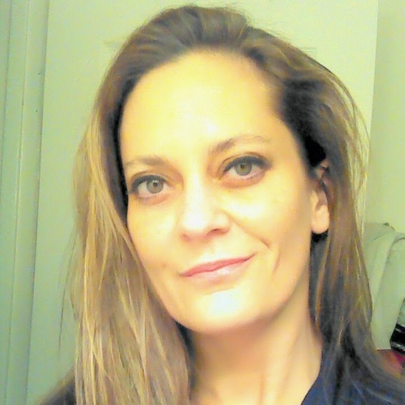 Meet your Posher, Courtney - Picture 1 of 6